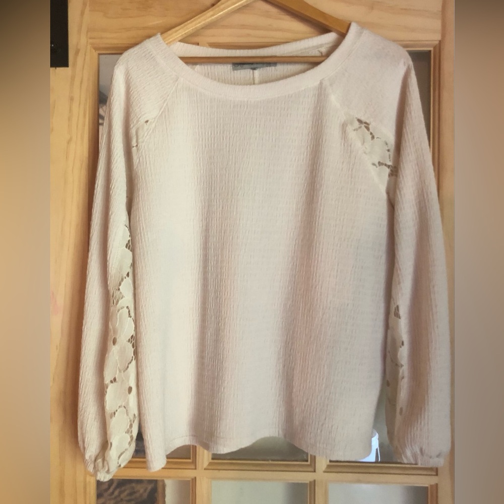 Almost Famous lace top